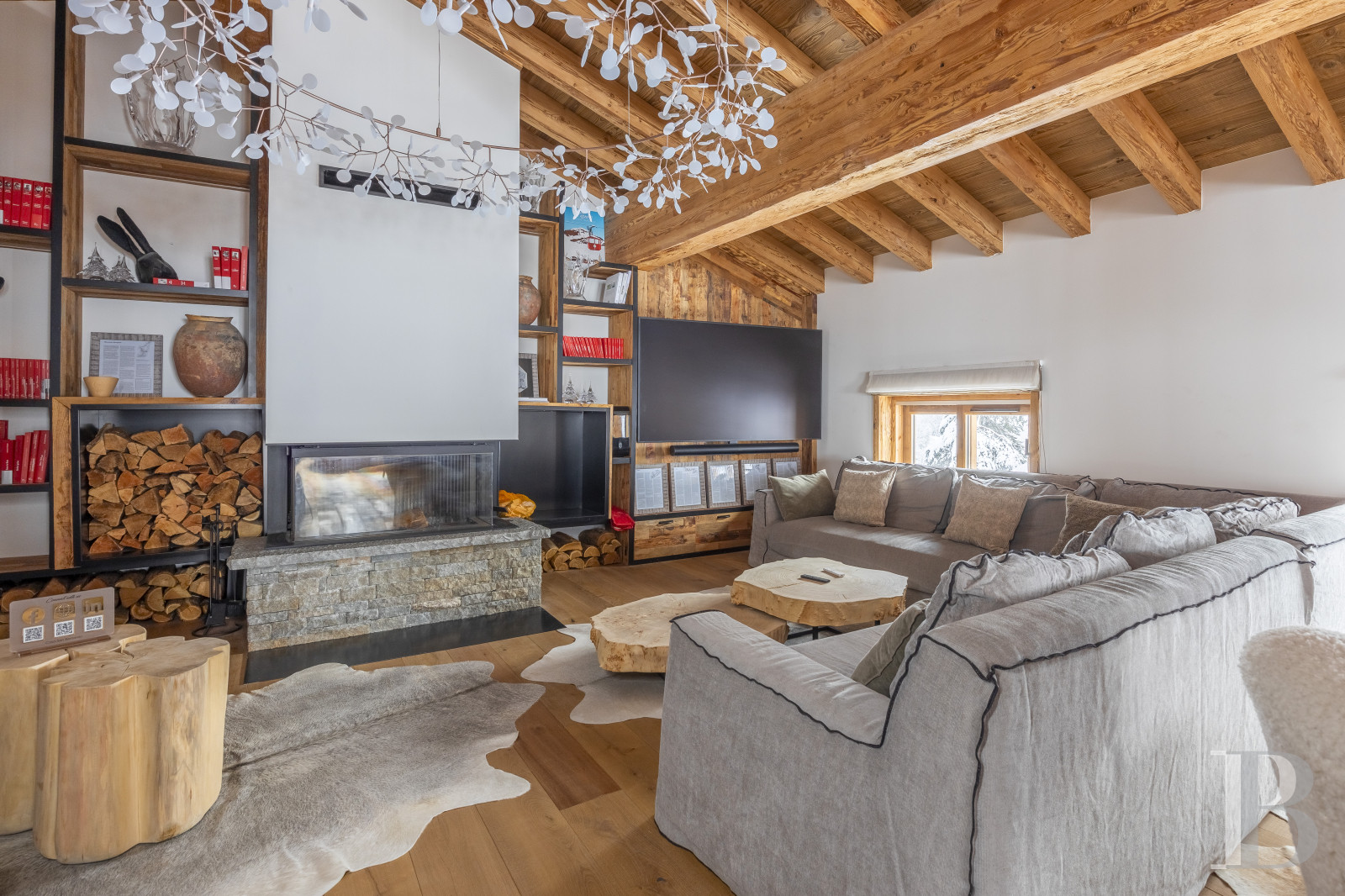 A former village house completely renovated to create a luxurious chalet in Tignes-les-Brévières in Savoie - photo  n°3